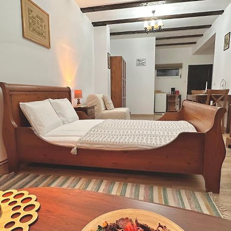 Casa 9 Apartment Albesti  Luaran gambar