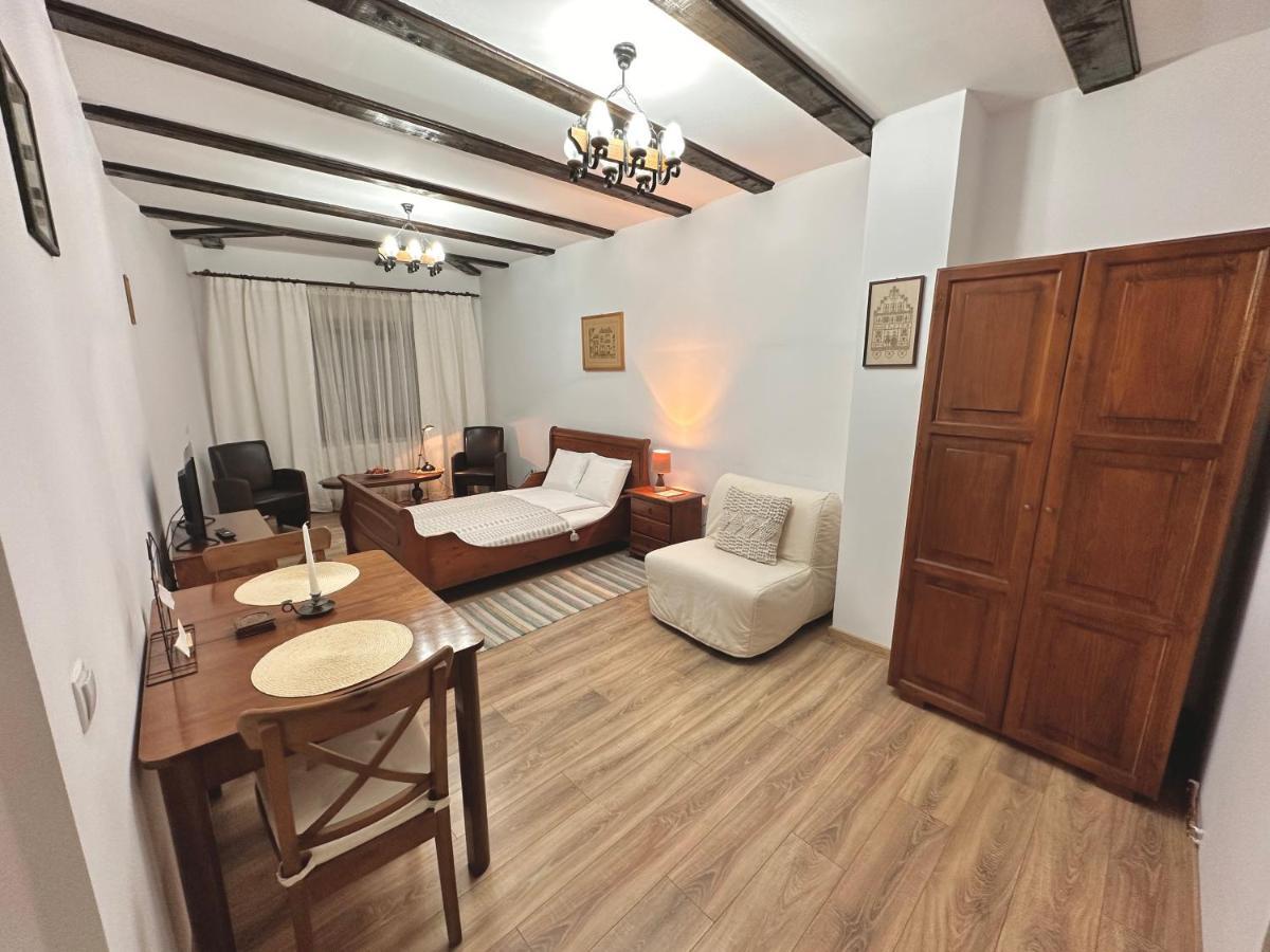 Casa 9 Apartment Albesti  Luaran gambar