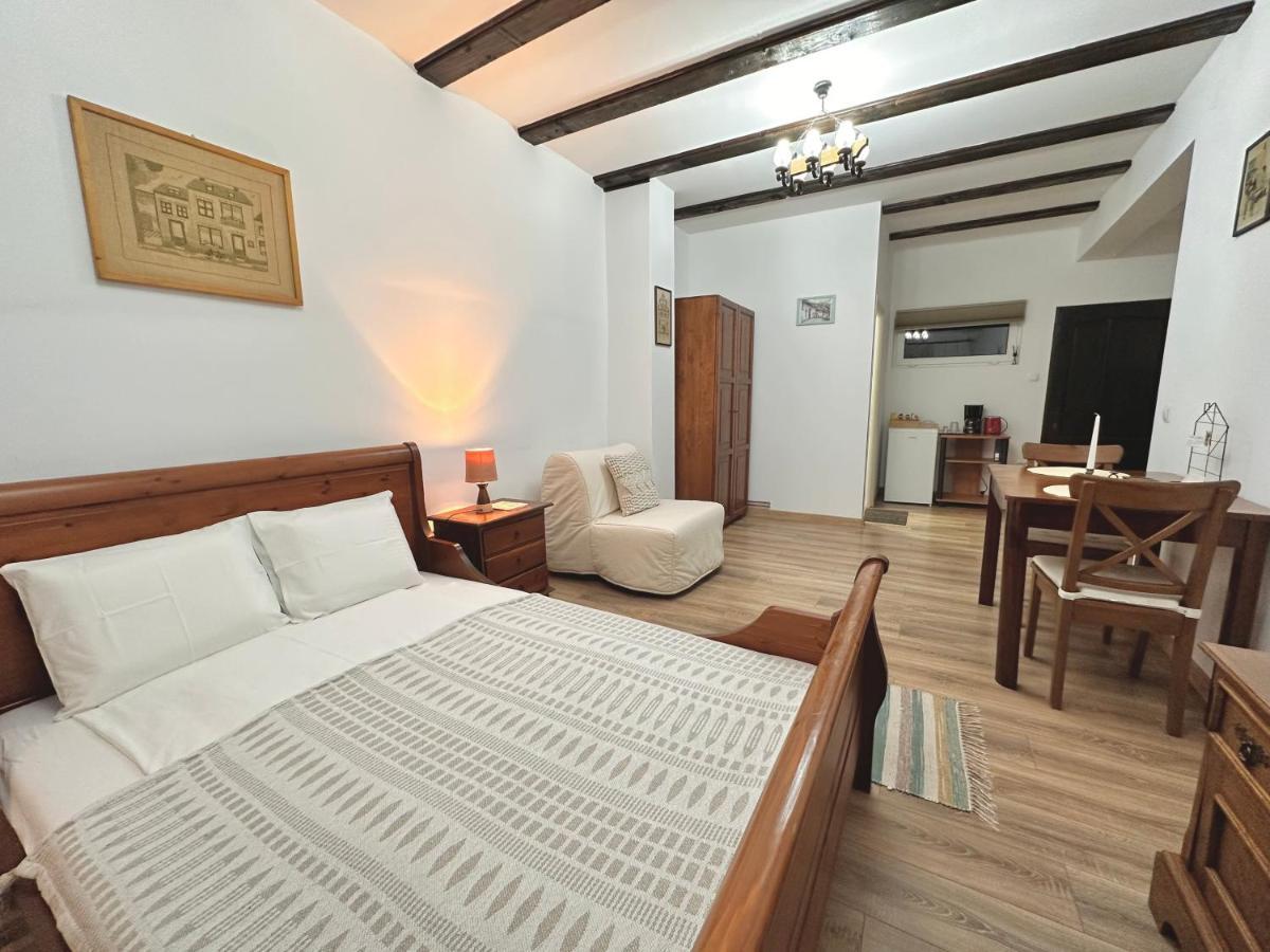 Casa 9 Apartment Albesti  Luaran gambar