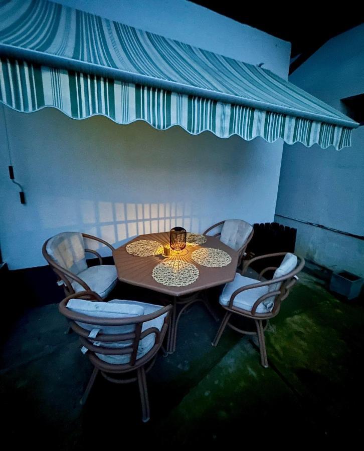 Casa 9 Apartment Albesti  Luaran gambar